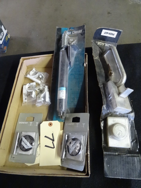 lot 77 image: Box of misc. commercial door hardwa...