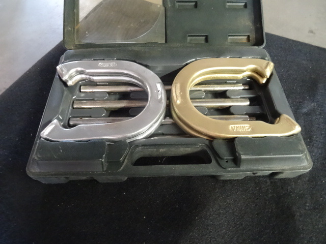 lot 96 image: Horse Shoe Travel Set in case...