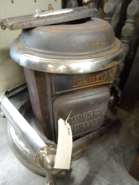 lot 34 image: Moores Fidelity Cast Iron Woodstov...