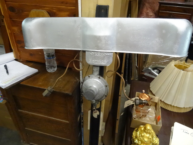 lot 157 image: Skelgas Dual Propane Tank Cover, ty...