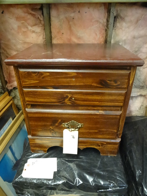 lot 140 image: Nightstand, 22 12h x 22w x 16d...