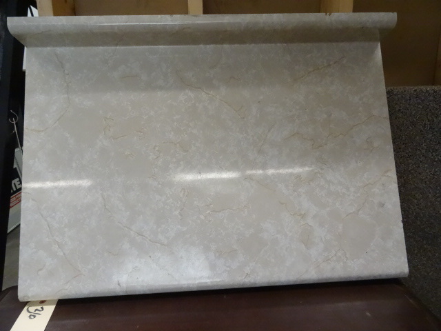 lot 49 image: Countertop, 36 x 25...
