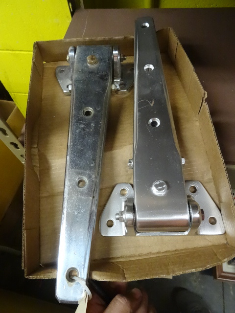 lot 168 image: Butcher Boy H-47 Hinges, heavy duty...