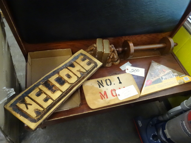 lot 200 image: Paper Towel Holder, Praying Hands, ...