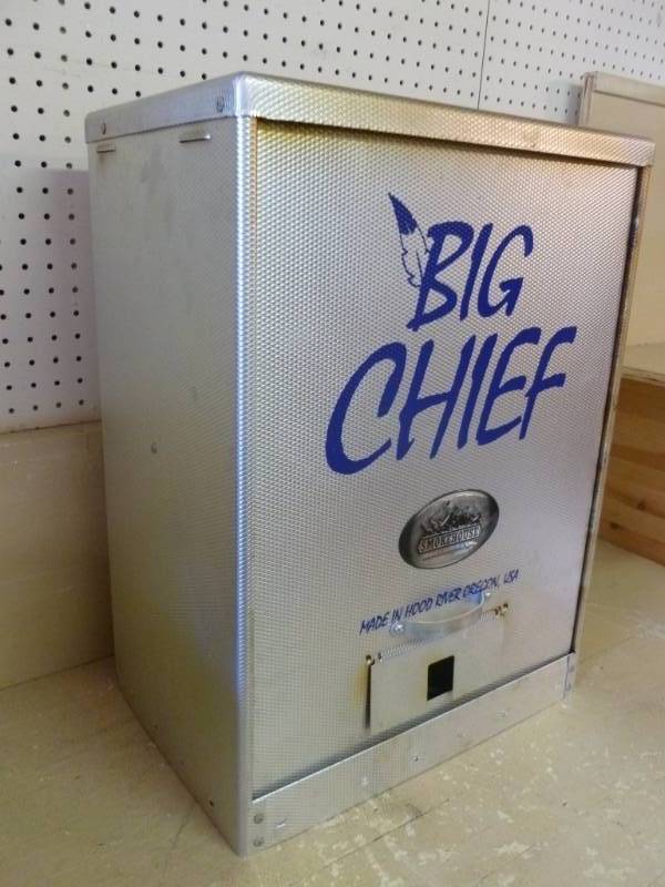 lot 14 image: Electric Smoker