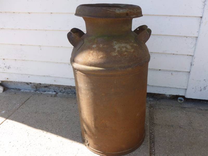 lot 20 image: Vintage Milk Can