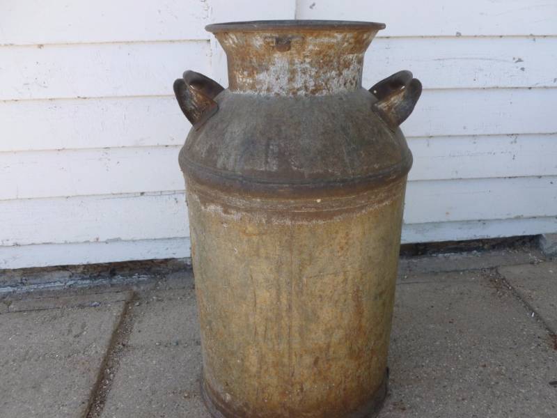 lot 22 image: Vintage Milk Can