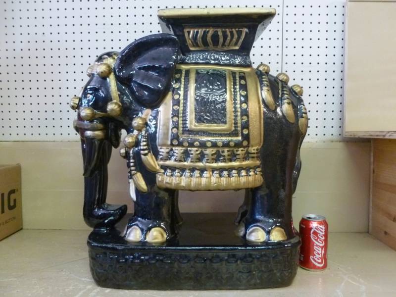 lot 24 image: Elephant Plant Stand
