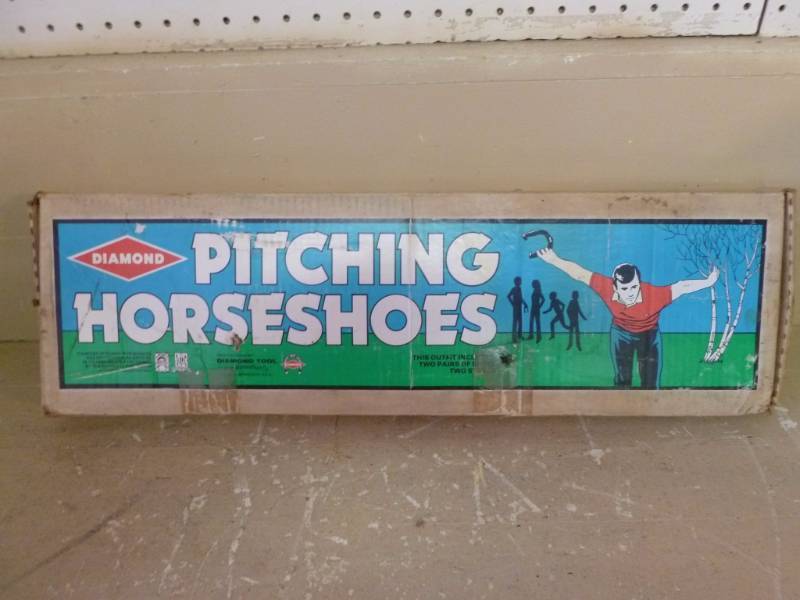 lot 29 image: Vintage Diamond Horseshoe Set