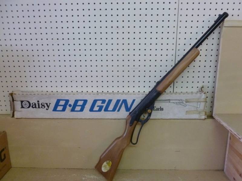 lot 33 image: Vintage Daisy BB Gun