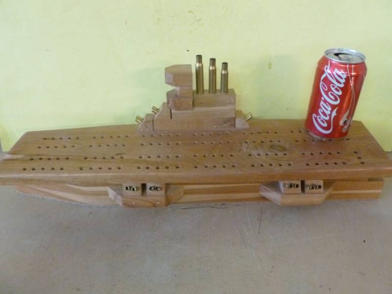 lot 35 image: Cribbage Board