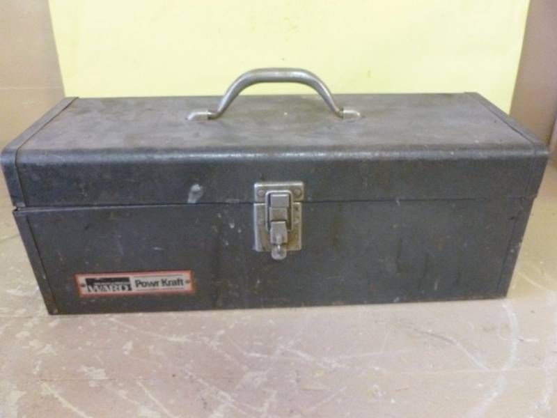 lot 37 image: Tool Box