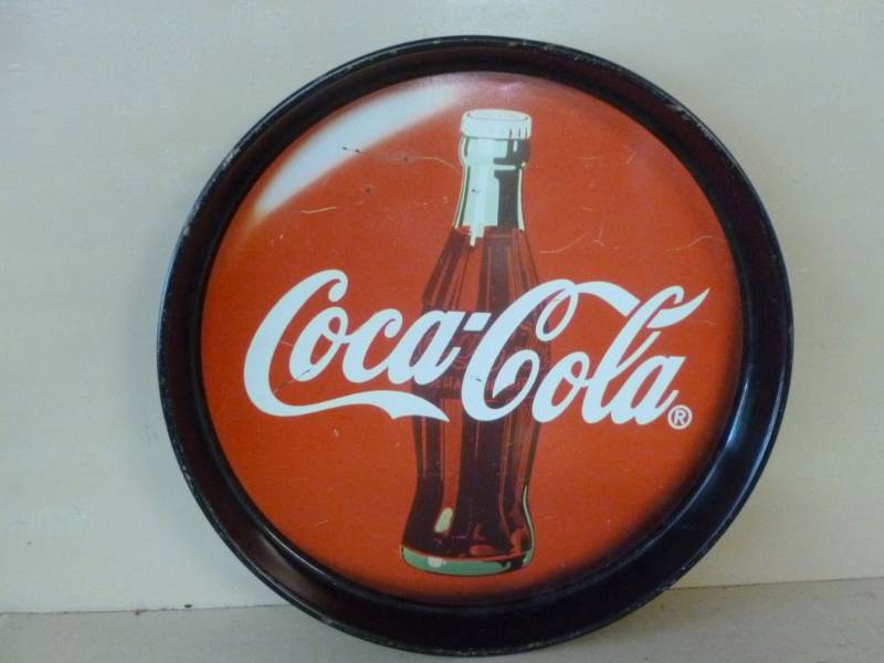 lot 45 image: Coca-Cola Tray