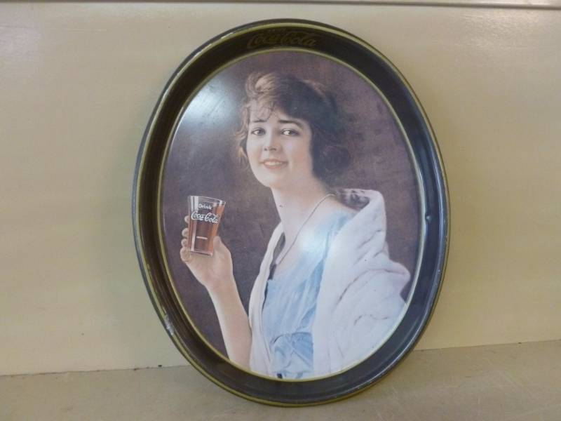 lot 46 image: Vintage Coca-Cola Tray