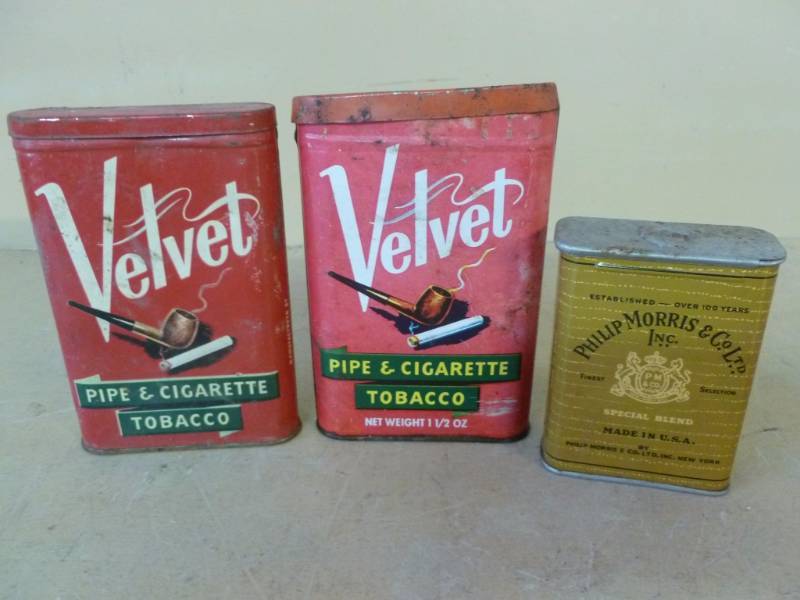 lot 50 image: Vintage Tobacco Cans