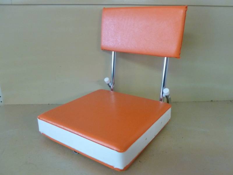 lot 70 image: Stadium Seat
