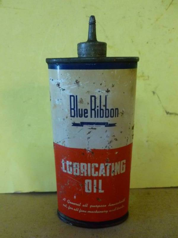 lot 137 image: Vintage Oil Can