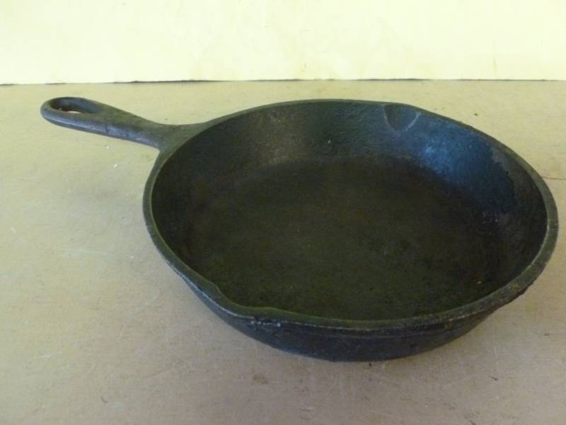 lot 154 image: Cast Iron Pan