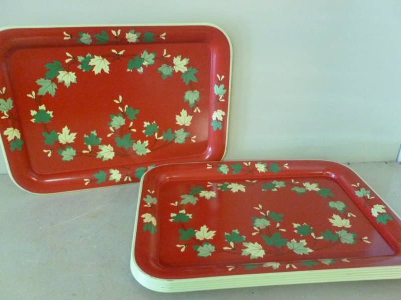 lot 156 image: Vintage Serving Trays