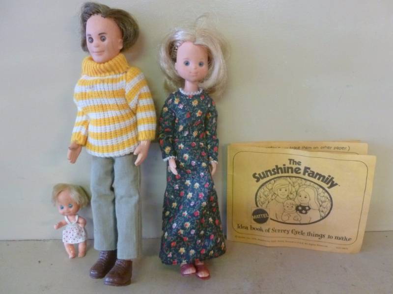 lot 169 image: Vintage Doll Set