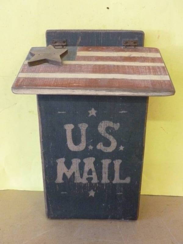 lot 194 image: Decorative