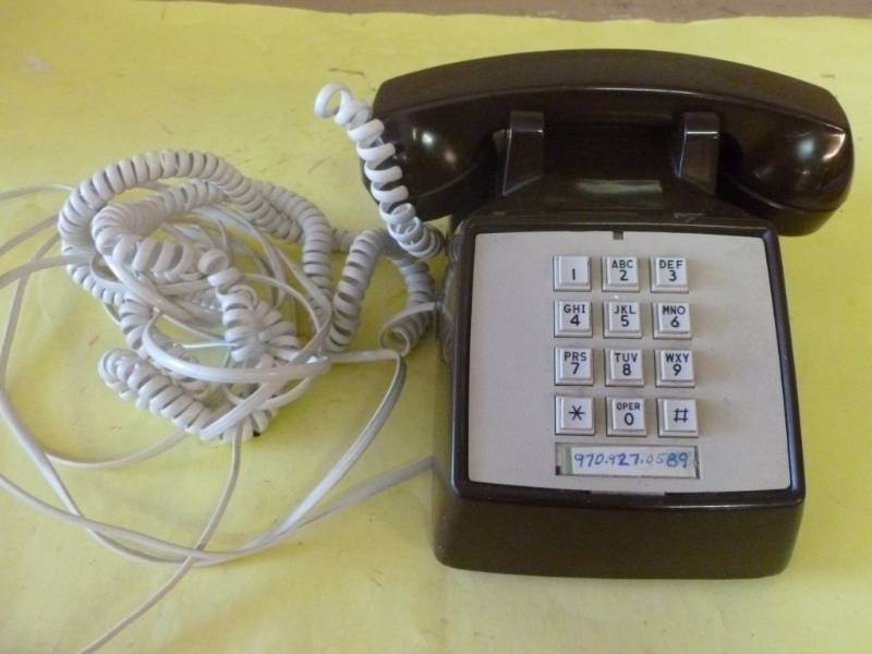 lot 195 image: Telephone