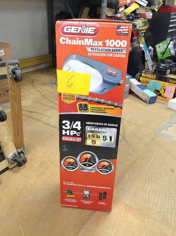 lot 6 image: GENIE Revolution Series Chain Max 1000 34 HP Chain Drive Garage Door Opener