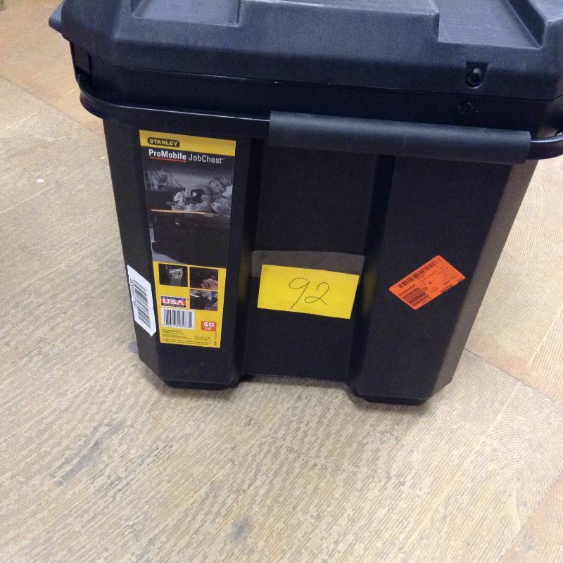 lot 92 image: Stanley 037025H Mobile Tool Chest, Rolling, 50 Gallon No key