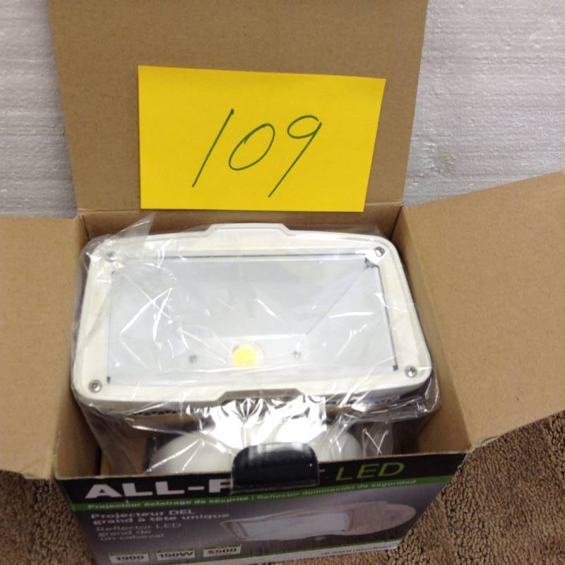 lot 109 image: Cooper Lighting Large Head LED Flood Light White