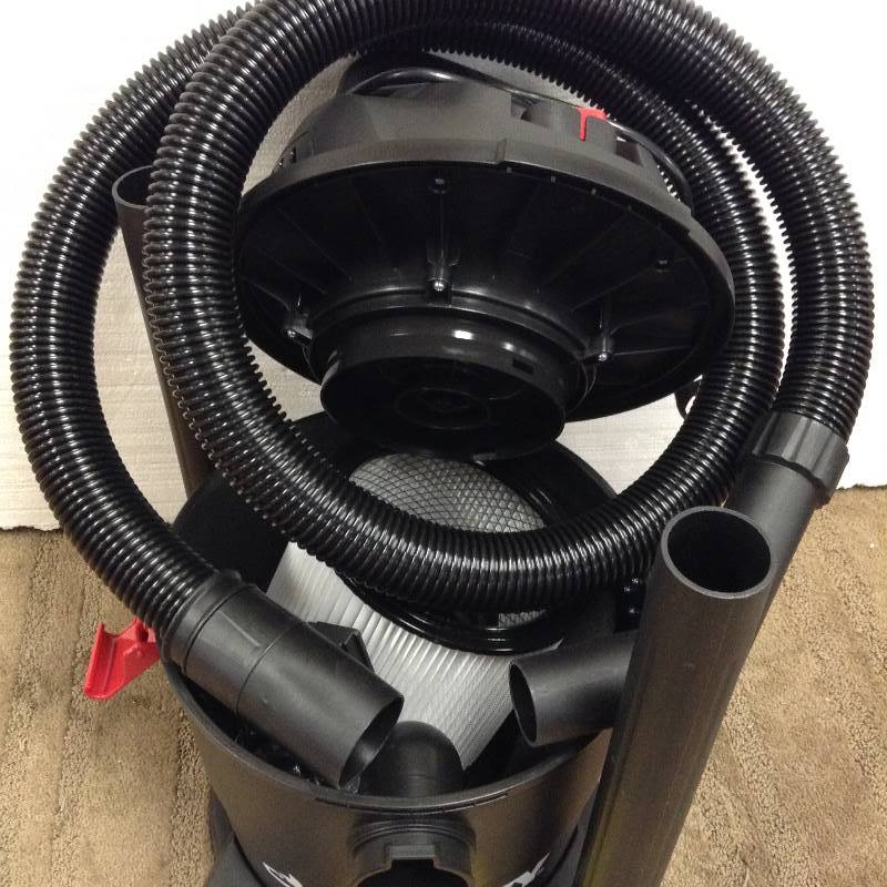 lot 123 image: Husky 4 Gal WetDry Vacuum