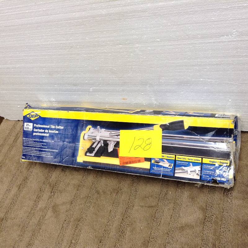 lot 128 image: QEP Professional Tile Cutter