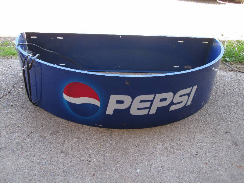 lot 2 image: Pepsi Cooler Topper