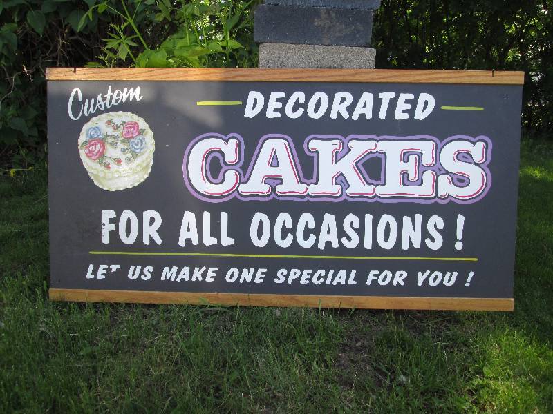 lot 3 image: Decorated Cakes Sign