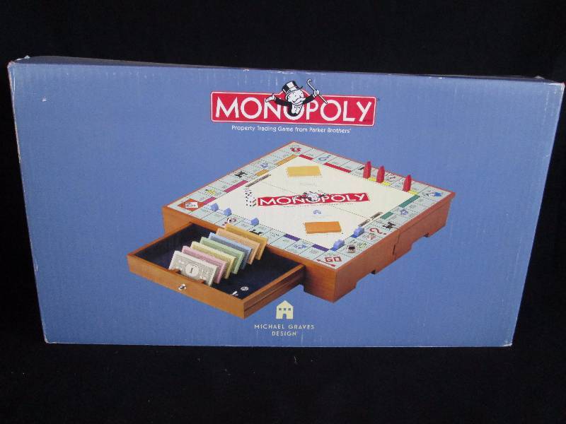lot 5 image: Monopoly Game Collectors Edition