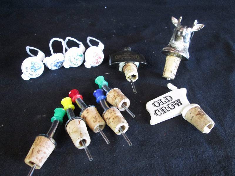 lot 16 image: Assorted Bottle Pour Spouts