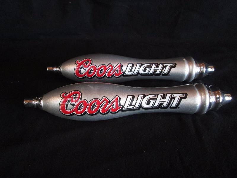 lot 20 image: Coors Light Tap Handles