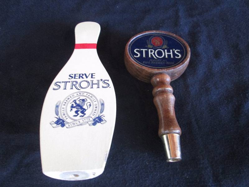 lot 26 image: Strohs Tap Handles