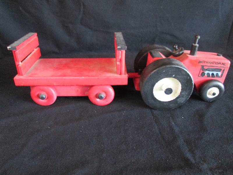 lot 47 image: Folk Art Tractor