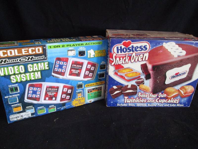lot 77 image: Hostess & Coleco Game