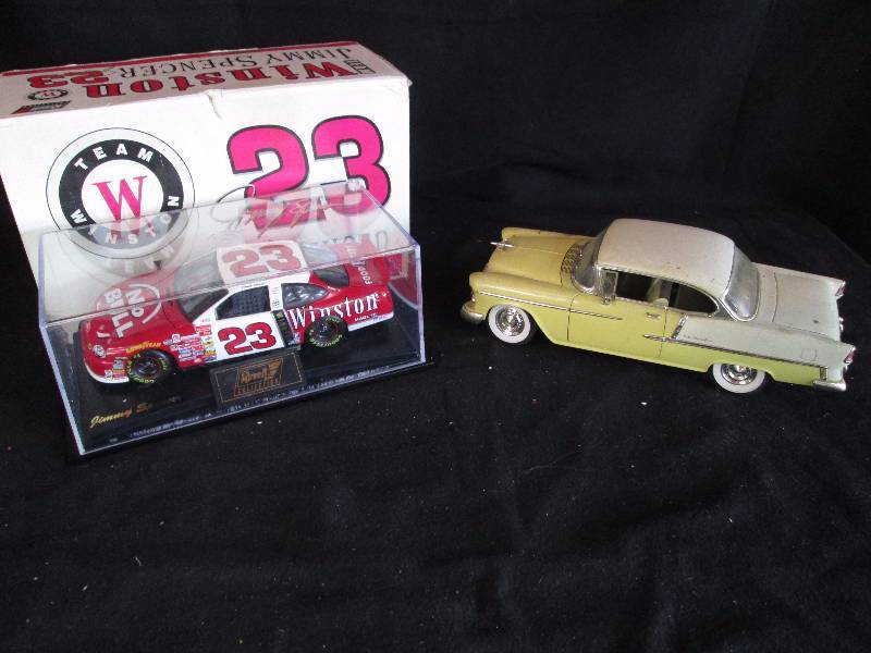 lot 83 image: Die Cast Cars
