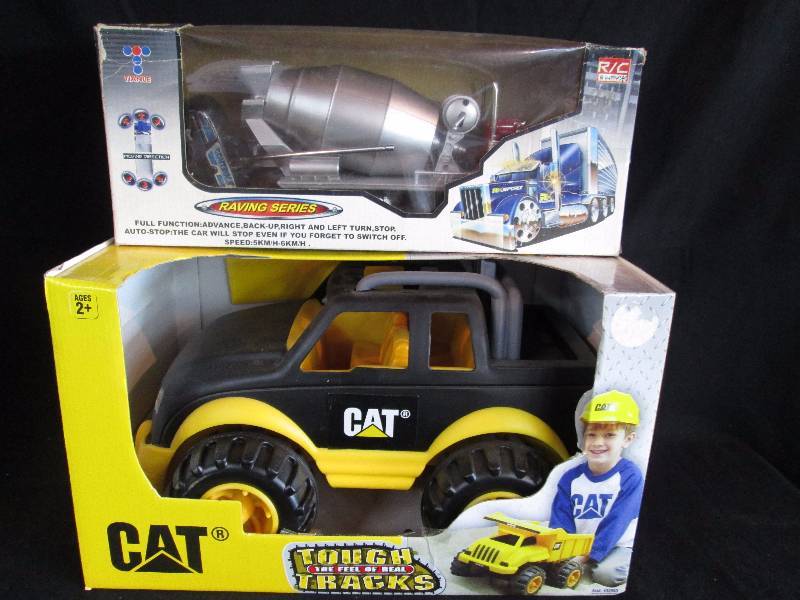 lot 99 image: Tough Tracks & RC Truck