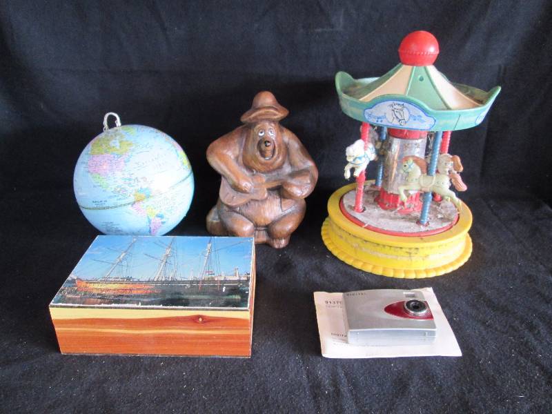 lot 137 image: Piggy Bank & Cedar Box