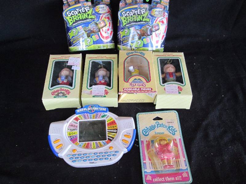 lot 173 image: Cabbage Patch Ornaments