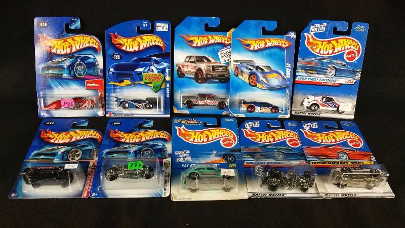 lot 194 image: 1990s & 2000s Hotwheels Die-Cast New in Box
