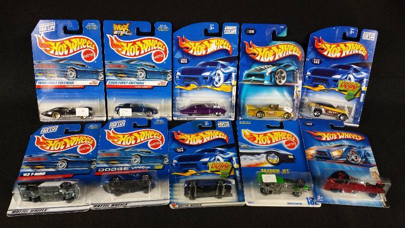 lot 195 image: 1990s & 2000s Hotwheels Die-Cast New in Box