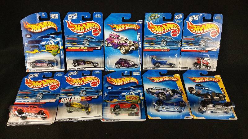 lot 197 image: 1990s & 2000s Hotwheels Die-Cast New in Box