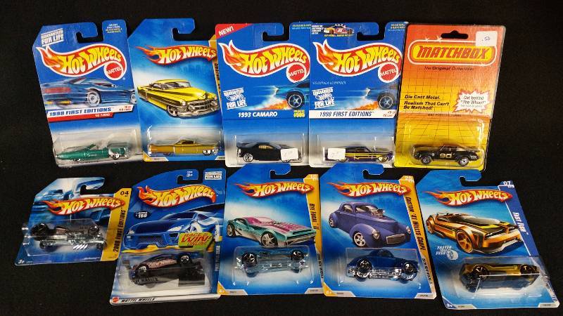 lot 205 image: 1990s & 2000s Hotwheels Die-Cast New in Box