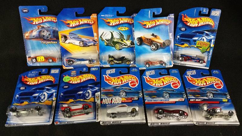 lot 207 image: 1990s & 2000s Hotwheels Die-Cast New in Box