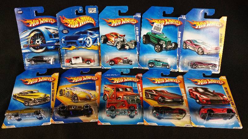 lot 208 image: 1990s & 2000s Hotwheels Die-Cast New in Box