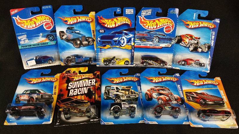 lot 209 image: 1990s & 2000s Hotwheels Die-Cast New in Box